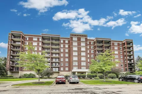 5555 N Cumberland Ave #309, Chicago, IL 60656