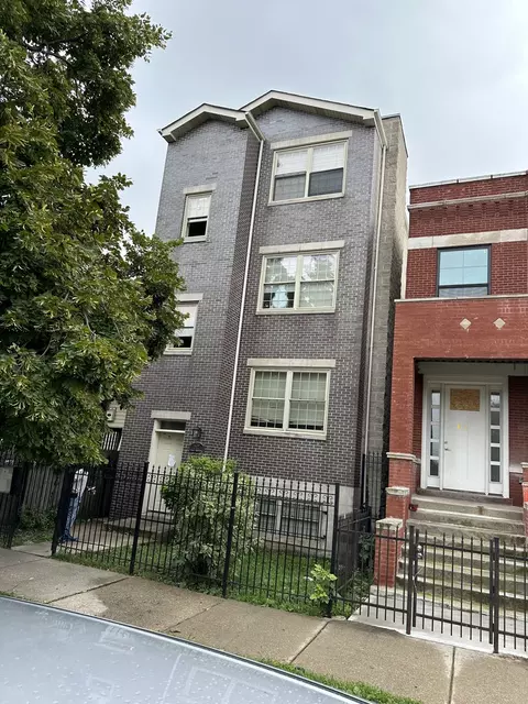 4139 W Gladys Ave, Chicago, IL 60624