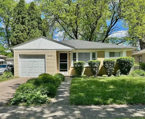 319 Triggs Ave, Elgin, IL 60123