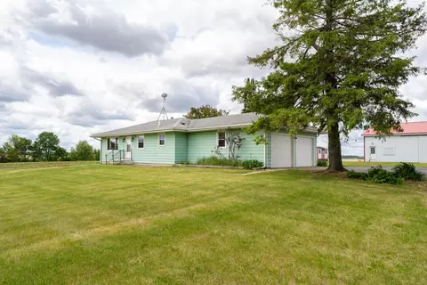 9376 N Main St, Rockford, IL 61103