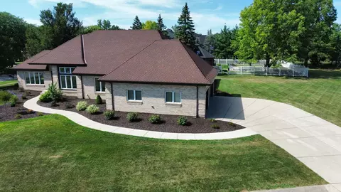 12657 Lake View Dr, Orland Park, IL 60467