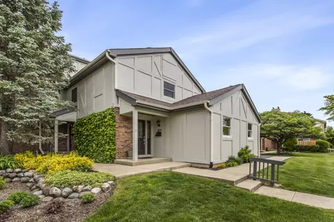 890 Bristol Dr #0, Barrington, IL 60010