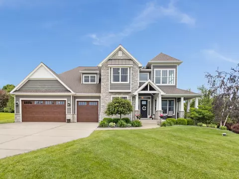 7166 Clubhouse Dr, Yorkville, IL 60560