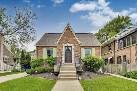 9906 S Saint Louis Ave, Evergreen Park, IL 60805