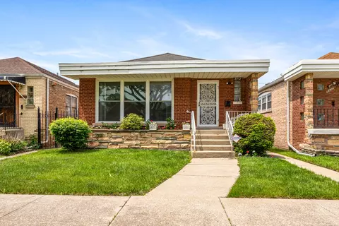 8952 S East End Ave, Chicago, IL 60617