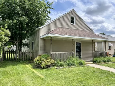 123 N Chicago Ave, Ladd, IL 61329