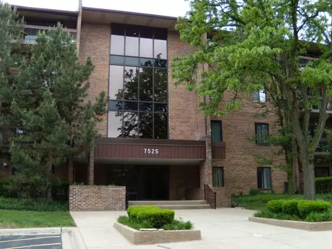 7525 Nantucket Dr #109, Darien, IL 60561