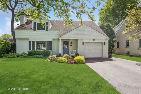 1161 Vernon Dr, Glenview, IL 60025