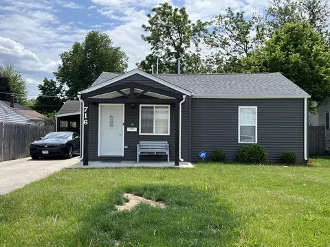716 W Park Ave, Aurora, IL 60506