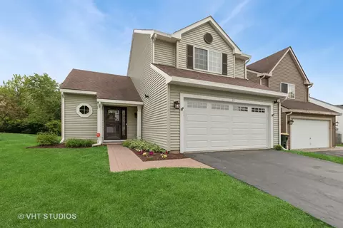 15 W Honeysuckle Dr, Round Lake Beach, IL 60073