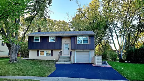 1427 Hampton Ln, Schaumburg, IL 60193