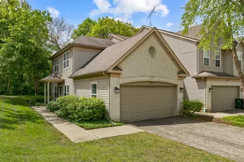 5261 Pebble Ln, Crystal Lake, IL 60012