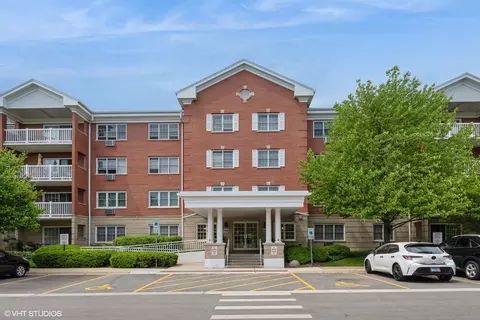 1220 Depot St #411, Glenview, IL 60025