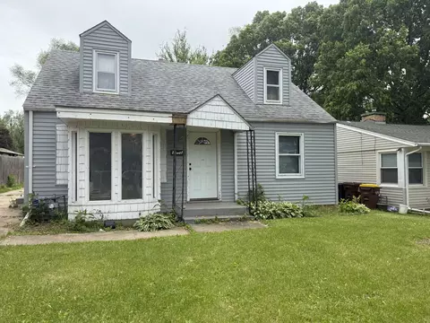 1908 Loomis St, Rockford, IL 61102