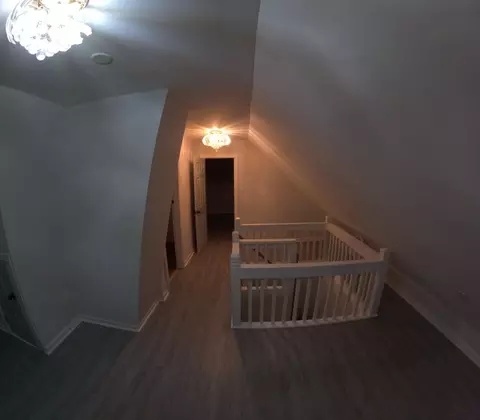 Entry Way - 925 W 53rd St, Chicago, IL 60609 photo 3 of 4