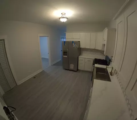 Kitchen - 925 W 53rd St, Chicago, IL 60609 photo 3 of 3