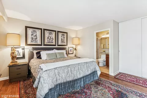 71 E Division St #1606, Chicago, IL 60610 photo 17