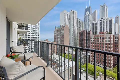 71 E Division St #1606, Chicago, IL 60610 photo 23