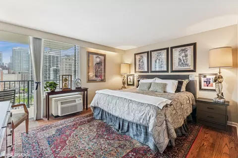 71 E Division St #1606, Chicago, IL 60610 photo 18