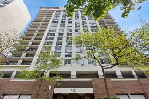 71 E Division St #1606, Chicago, IL 60610