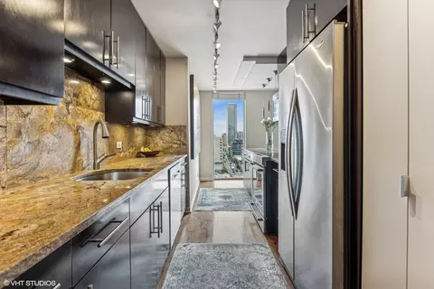 71 E Division St #1606, Chicago, IL 60610 photo 15