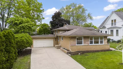 1134 N Dunton Ave, Arlington Heights, IL 60004
