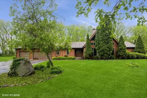 11405 Banford Rd, Woodstock, IL 60098