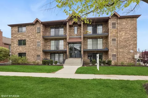 17 N Madison Ave #4, La Grange, IL 60525
