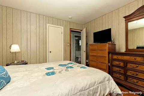 Bedroom - 1720 Rogers Ave, Mchenry, IL 60050 photo 1 of 2