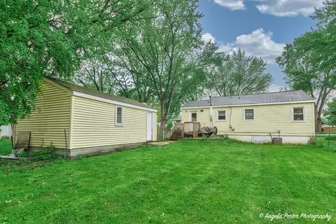 Exterior - 1720 Rogers Ave, Mchenry, IL 60050 photo 3 of 6