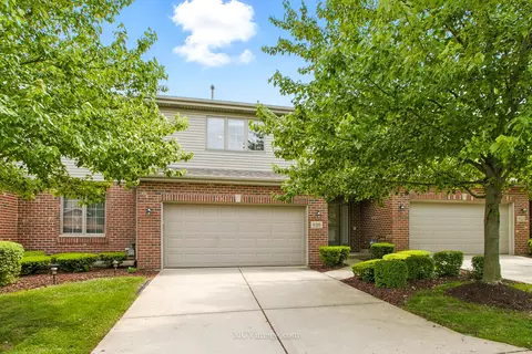 9319 Lochwood Pl, Tinley Park, IL 60487