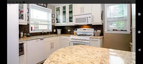 Kitchen - 1424 Jerele Ave, Berkeley, IL 60163 photo 1 of 3