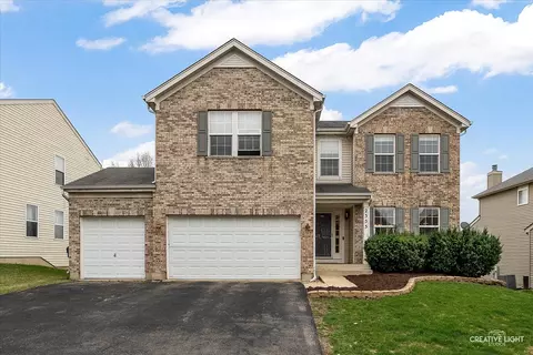 2355 Avalon Ct, Aurora, IL 60503