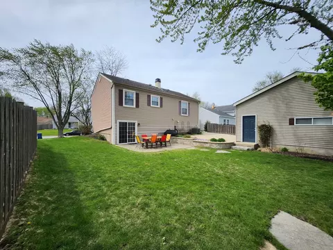 Exterior - 271 E Cleburne Ave, Bartlett, IL 60103 photo 3 of 3