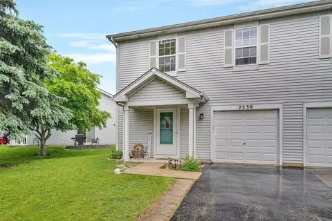 2536 Stonybrook Dr, Plainfield, IL 60586 photo 2