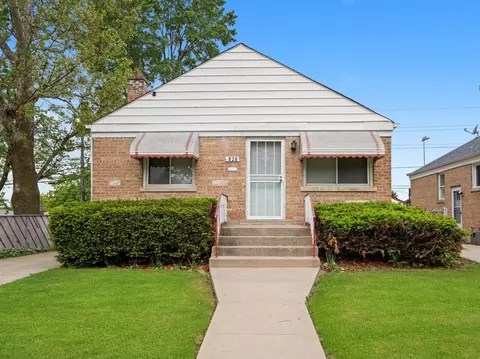 826 Westchester Blvd, Westchester, IL 60154