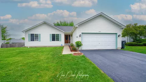 1801 Midday Dr, Zion, IL 60099