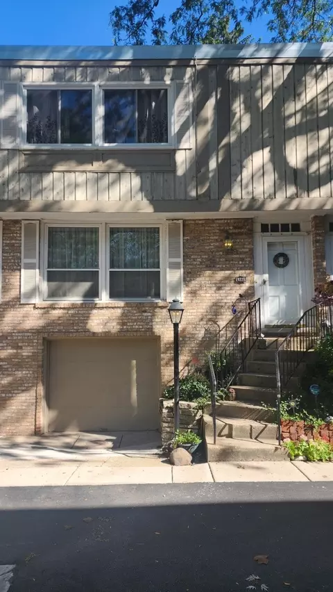1922 Wilmette Ave #B, Wilmette, IL 60091