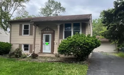 4247 Greenbrier Ln, Richton Park, IL 60471