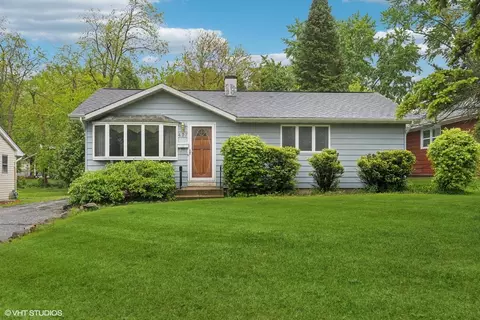 427 Lawrence Ave, Grayslake, IL 60030