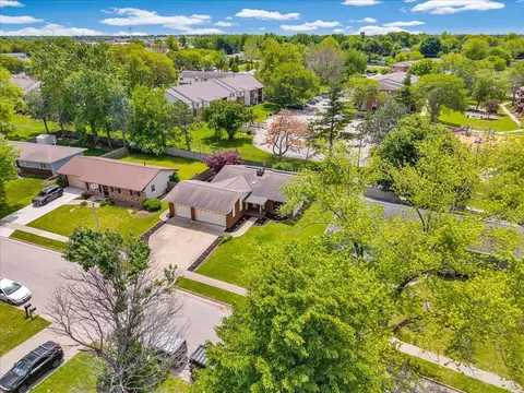 View/Area - 1403 Hanson Dr, Normal, IL 61761 photo 6 of 9
