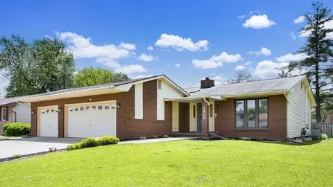 1403 Hanson Dr, Normal, IL 61761