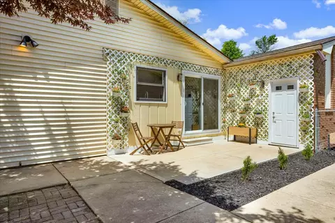Exterior - 1403 Hanson Dr, Normal, IL 61761 photo 5 of 7