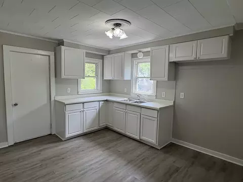 340 W Bourbonnais St, Kankakee, IL 60901 photo 2