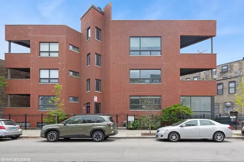 1741 W Beach Ave #2, Chicago, IL 60622