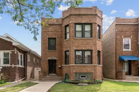 4109 W Oakdale Ave, Chicago, IL 60641