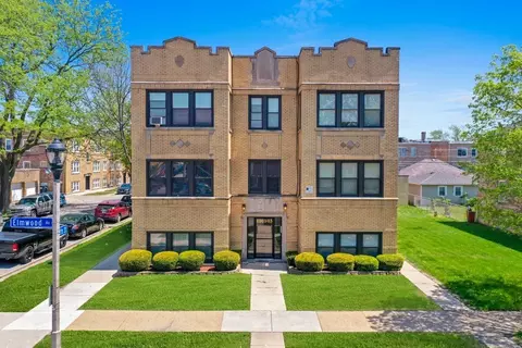 6418 18th St #7, Berwyn, IL 60402