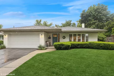 5104 Johnson Ave, Western Springs, IL 60558