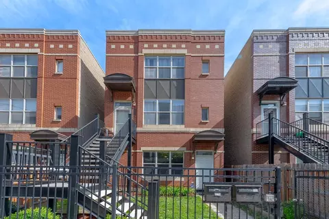 2142 W Madison St #1, Chicago, IL 60612