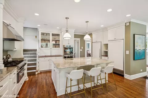 Kitchen - 548 Cherry St, Winnetka, IL 60093 photo 2 of 2
